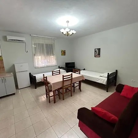 شقة Rezidenca Hasanaj 15 *